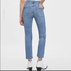 (BRAND NEW) ZARA High Rise Straight Jeans